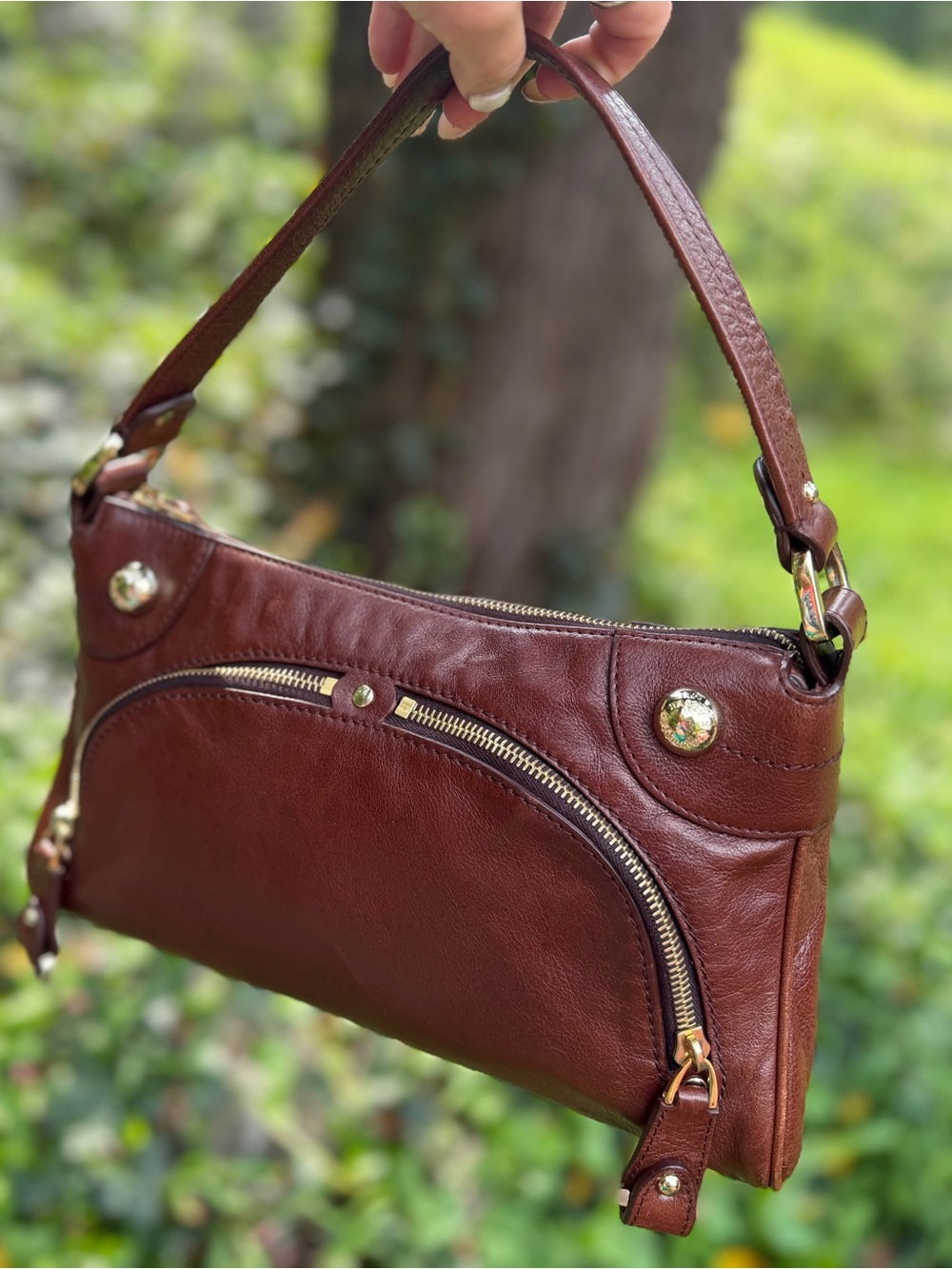 Bally VINTAGE Y2K Cognac Leather Shoulder Baguette Bag Pristine Gold Hardware - Picture 16 of 16